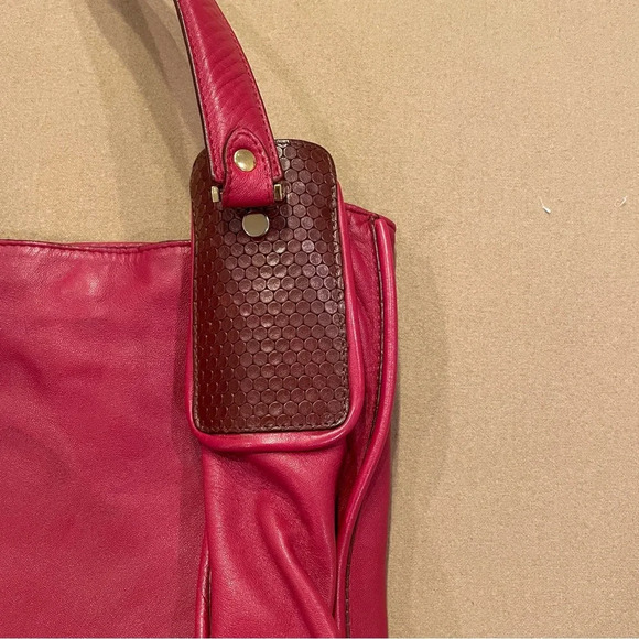 Beracamy Paris Red Hobo Bag - Picture 2 of 15